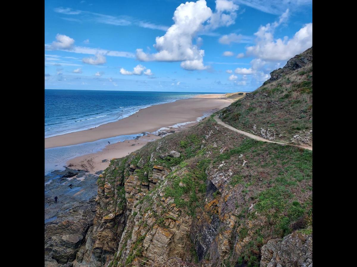 Les Moitiers-d'Allonne Chez Marie Et Philippe - 1Km De La Plage מראה חיצוני תמונה